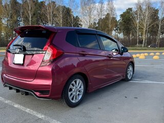 2018 Honda Fit III Рестайлинг, красный, 1430000 рублей, вид 5