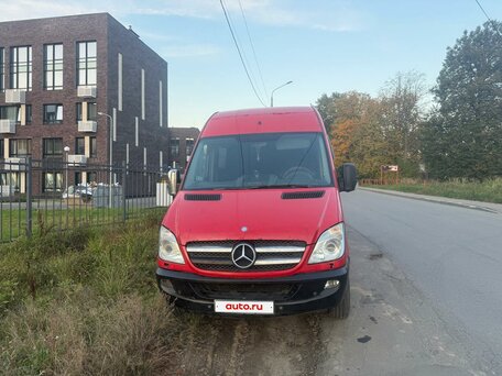 2011 Mercedes-Benz Sprinter, красный, 1800000 рублей, вид 2