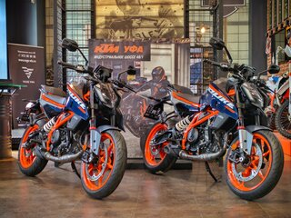 2026 KTM 390 Duke, синий, 699000 рублей, вид 2