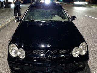 2006 Mercedes-Benz CLK-Класс 200 II (W209) Рестайлинг, чёрный, 800000 рублей, вид 4
