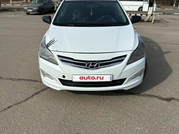 2015 Hyundai Solaris I Рестайлинг, белый, 550000 рублей