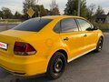 2016 Volkswagen Polo V Рестайлинг, жёлтый, 590000 рублей - вид 5