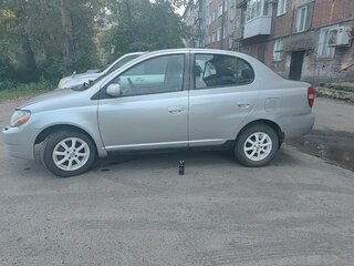 2000 Toyota Platz, серый, 370000 рублей, вид 5