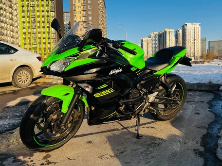 2019 Kawasaki Ninja 650, зелёный, 615000 рублей, вид 3