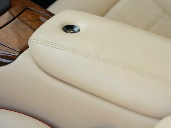 2003 Aston Martin DB7 Vantage I Рестайлинг, чёрный - вид 18