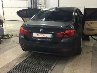 2013 BMW 5 серии 528i xDrive VI (F10/F11/F07) Рестайлинг, серый, 1830000 рублей, вид 3