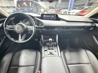 2021 Mazda 3 Axela IV (BP), красный, 1820000 рублей, вид 5