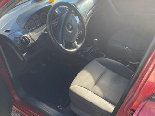 2006 Chevrolet Aveo I Рестайлинг, красный, 300000 рублей, вид 5