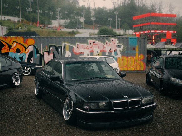 1995 BMW 7 серии 740i III (E38), серый, 1000000 рублей - вид 6