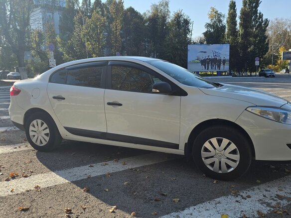 2012 Renault Fluence I, белый, 780000 рублей - вид 1