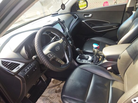 2016 Hyundai Santa Fe III Рестайлинг, чёрный, 2200000 рублей - вид 12