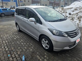 2009 Honda Freed I, серебристый, 930000 рублей, вид 2