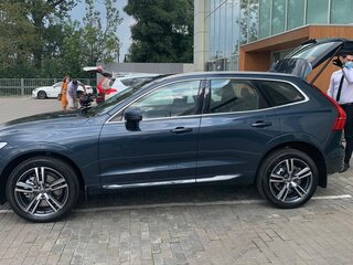2020 Volvo XC60 II, голубой, 3500000 рублей, вид 5