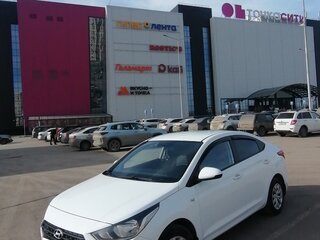 2017 Hyundai Solaris II, белый, 1200000 рублей, вид 4