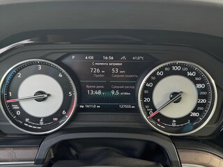 2021 Volkswagen Touareg III, белый, 5800000 рублей, вид 4