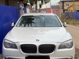 2010 BMW 7 серии 730i V (F01/F02/F04), белый, 2500000 рублей, вид 1