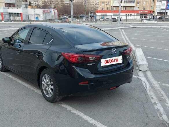 2016 Mazda 3 III (BM), чёрный, 1400000 рублей - вид 2