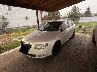 2013 Skoda Superb II, белый, 800000 рублей, вид 1