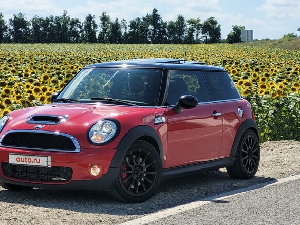 2008 Mini Hatch JCW II (R56), красный, 999999 рублей - вид 1