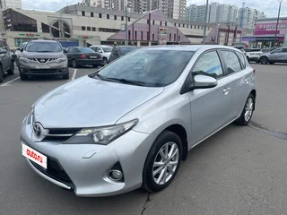 2014 Toyota Auris II, серебристый, 970000 рублей, вид 2
