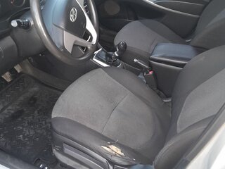 2011 Hyundai Solaris I, серебристый, 600000 рублей, вид 5