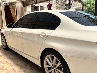 2011 BMW 5 серии 520d VI (F10/F11/F07), белый, 1590000 рублей, вид 4