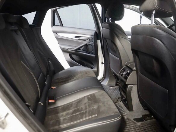 2017 BMW X6 30d II (F16), белый, 4390900 рублей - вид 14