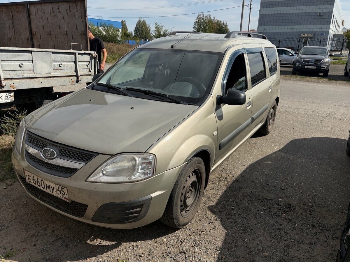 Открыть фотографии: Lada (ВАЗ) Largus I