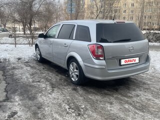2011 Opel Astra H Рестайлинг, серебристый, 850000 рублей, вид 4