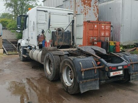 2011 Volvo VNL, белый, 6500000 рублей, вид 3