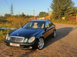 2004 Mercedes-Benz E-Класс 220 III (W211, S211), чёрный, 750000 рублей, вид 3