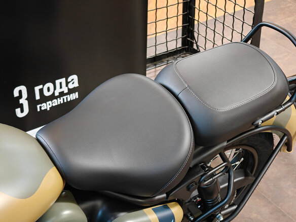 2026 Royal Enfield Classic 350, коричневый, 516000 рублей - вид 12