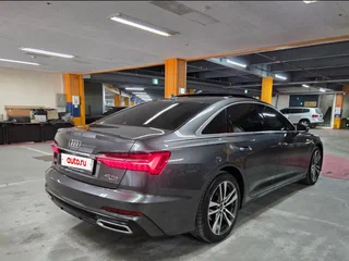 2022 Audi A6 40 TDI V (C8), серый, 4590000 рублей, вид 4