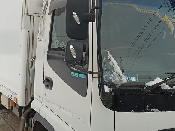 2000 Isuzu Forward (F-Series), белый, 2600000 рублей - вид 5