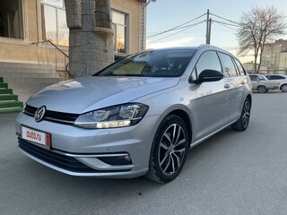 2019 Volkswagen Golf VII Рестайлинг, серебристый, 1799000 рублей, вид 1