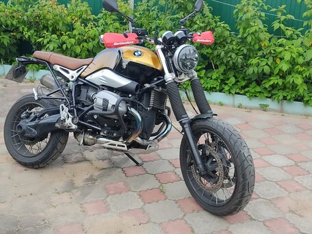 2018 BMW R Nine T Scrambler, золотистый, 1050000 рублей, вид 1