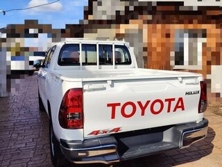 2022 Toyota Hilux VIII Рестайлинг 2, белый, 4950000 рублей, вид 2