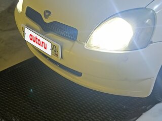 2000 Toyota Vitz I (P10), белый, 358999 рублей, вид 5