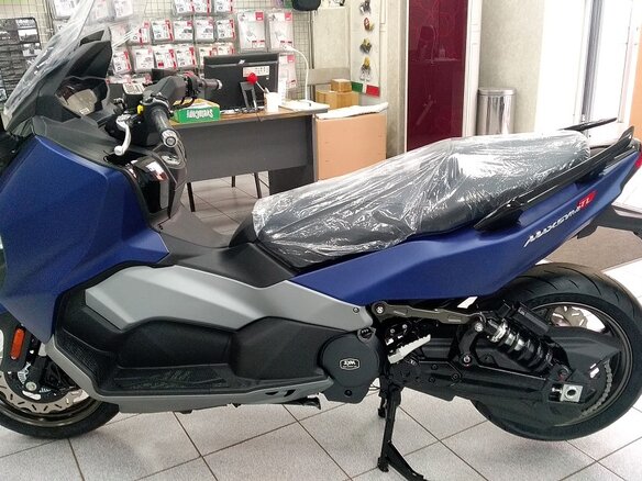 2025 Sym Maxsym TL 500, синий, 825990 рублей - вид 1
