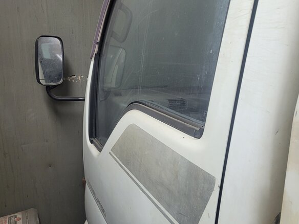 1995 Isuzu Elf (N-series), белый, 1300000 рублей - вид 3