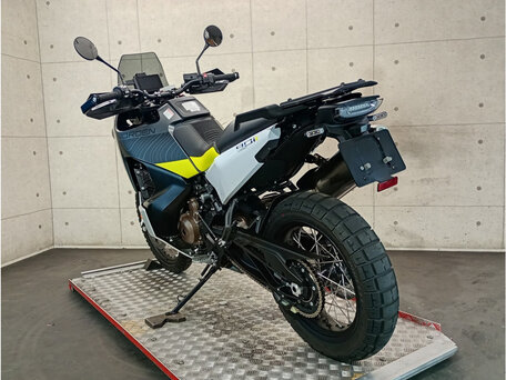 2023 Husqvarna Norden 901, серебристый, 1400000 рублей, вид 5