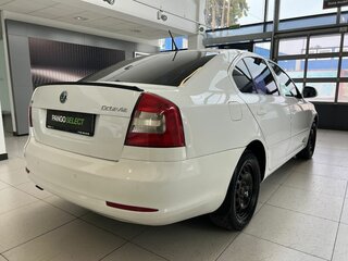 2012 Skoda Octavia II (A5) Рестайлинг, белый, 729000 рублей, вид 4