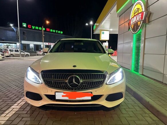 2014 Mercedes-Benz C-Класс 180 IV (W205), белый, 2050000 рублей - вид 2