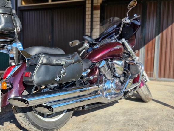 2008 Suzuki Boulevard C109R, пурпурный, 1000000 рублей - вид 4