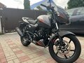2021 Bajaj Pulsar 180, чёрный, 150000 рублей - вид 1