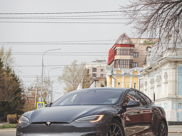 2021 Tesla Model S Plaid I Рестайлинг 2, серый, 7999000 рублей - вид 8