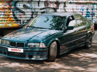 1992 BMW 3 серии 318i III (E36), зелёный, 400000 рублей, вид 2