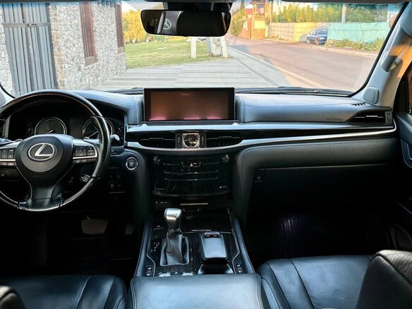 2017 Lexus LX 450d III Рестайлинг 2, серый, 5980000 рублей - вид 6