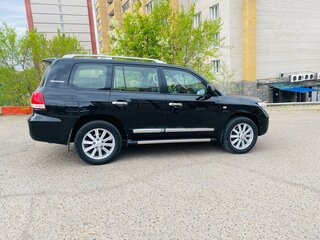 2011 Toyota Land Cruiser 200 Series, чёрный, 3600000 рублей, вид 3
