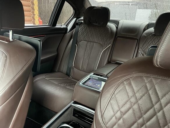 2015 BMW 7 серии Long 740Ld xDrive VI (G11/G12), чёрный, 4100000 рублей - вид 5